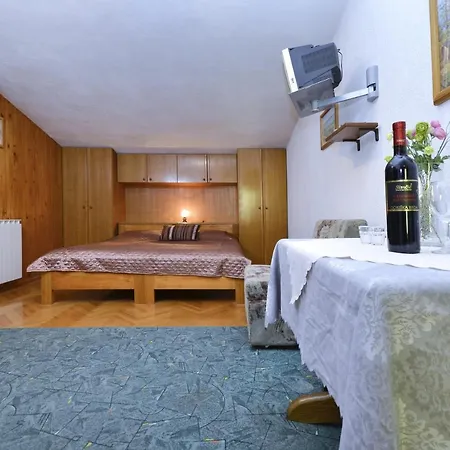 Family Friendly Apartments With A Swimming Pool Baska Voda, Makarska - 12442 Baska Voda