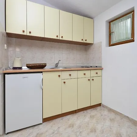 Family Friendly With A Swimming Pool Baska Voda, Makarska - 12442 Apartmán Baška Voda
