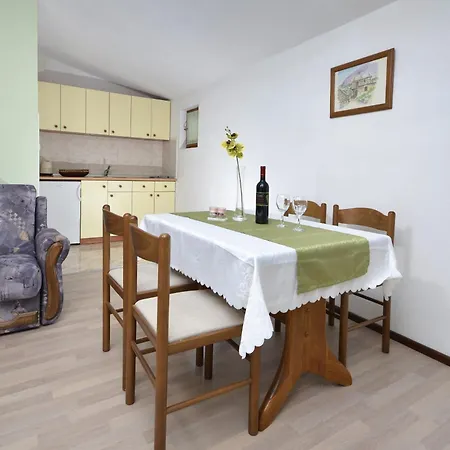 Family Friendly With A Swimming Pool Baska Voda, Makarska - 12442 Apartmán Baška Voda
