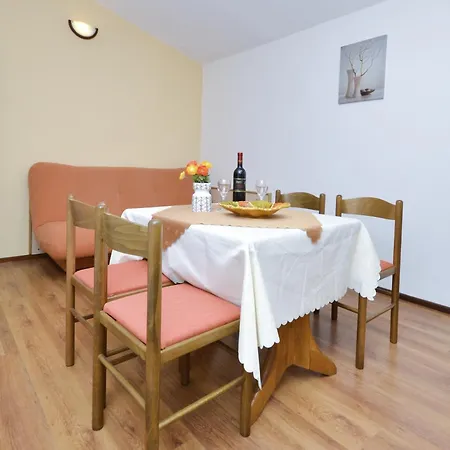 Apartmán Family Friendly With A Swimming Pool Baska Voda, Makarska - 12442 Baška Voda